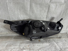 Laden Sie das Bild in den Galerie-Viewer, Frontscheinwerfer Ford Fiesta H1BB-13W030-AE Links Scheinwerfer Headlight SCH6086404931vr