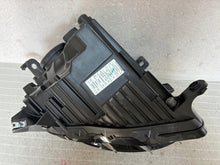 Laden Sie das Bild in den Galerie-Viewer, Frontscheinwerfer Fiat 500e 276-276S Links Scheinwerfer Headlight SCH8156491203mc