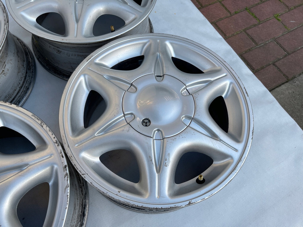 4x Alufelge 15 Zoll 6.5" 4x100 50ET Renault Rim Wheel FEL5953725272mh