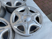 Laden Sie das Bild in den Galerie-Viewer, 4x Alufelge 15 Zoll 6.5" 4x100 50ET Renault Rim Wheel FEL5953725272mh