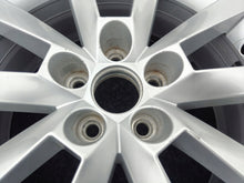 Laden Sie das Bild in den Galerie-Viewer, 1x Alufelge 16 Zoll 6.0" 5x100 38ET Glanz Silber 657601025B Skoda Scala FEL2515808354wq