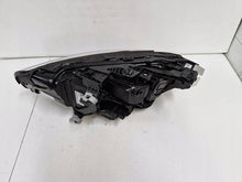 Laden Sie das Bild in den Galerie-Viewer, Frontscheinwerfer Mercedes-Benz Cla A1749062602 LED Rechts Headlight SCH7119027422ho
