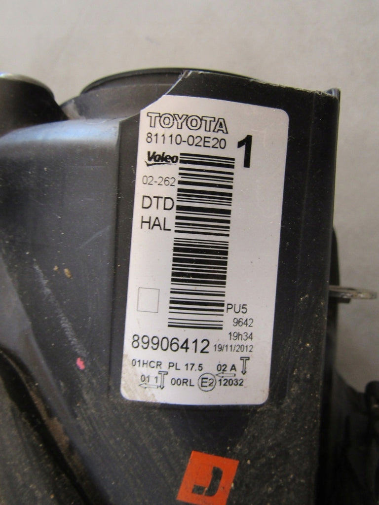 Frontscheinwerfer Toyota Auris 81110-02E20 LED Rechts Scheinwerfer Headlight