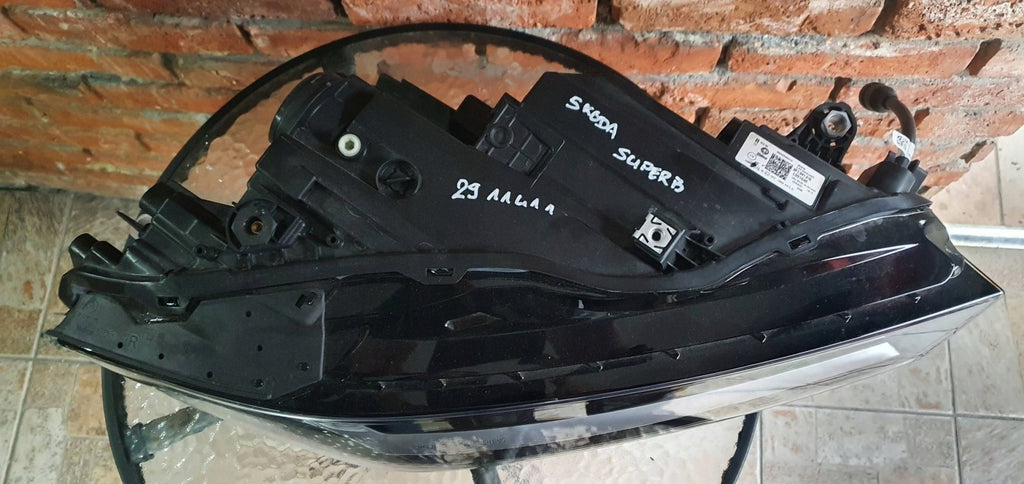 Frontscheinwerfer Skoda Superb 3P1941016 LED Rechts Scheinwerfer Headlight SCH1641038033ht