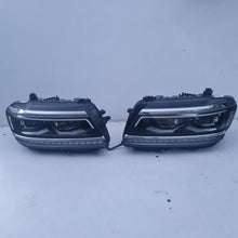 Load image into Gallery viewer, Frontscheinwerfer VW Tiguan 5NN941081C 5NN941082C Full LED Rechts oder Links