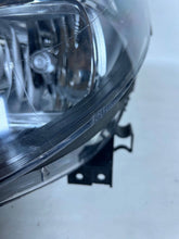 Load image into Gallery viewer, Frontscheinwerfer Mercedes-Benz W246 A2468200161 Links Scheinwerfer Headlight SCH5553922136et