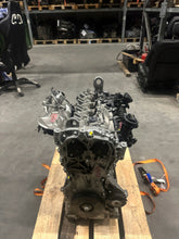 Laden Sie das Bild in den Galerie-Viewer, Motor Mercedes-Benz Cla M282914 1.3 14TKm 2019 Benzin Engine Unkomplett