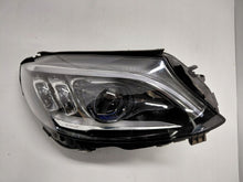 Laden Sie das Bild in den Galerie-Viewer, Frontscheinwerfer Mercedes-Benz W205 A2059061606 Rechts Scheinwerfer Headlight SCH2031597343wg