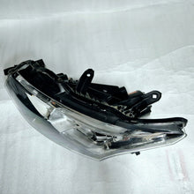 Laden Sie das Bild in den Galerie-Viewer, Frontscheinwerfer Mitsubishi Outlander III Xenon Links Scheinwerfer Headlight