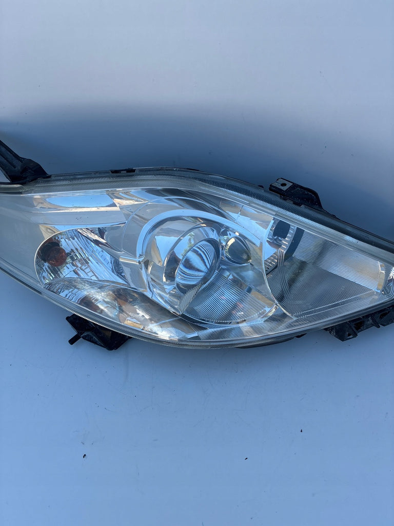 Frontscheinwerfer Mazda 5 C235-51030 317704066 Ein Stück (Rechts oder Links)