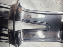 Laden Sie das Bild in den Galerie-Viewer, 1x Alufelge 18 Zoll 8.0&quot; 5x120 42ET Glanz Silber 32026039 Opel Insignia