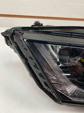 Laden Sie das Bild in den Galerie-Viewer, Frontscheinwerfer Skoda Octavia IV 5E4941016A Rechts Scheinwerfer Headlight SCH1890821186ut