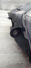Laden Sie das Bild in den Galerie-Viewer, Frontscheinwerfer Audi A6 C6 4F0941003 87089997 Xenon Links Headlight SCH8035938722pi
