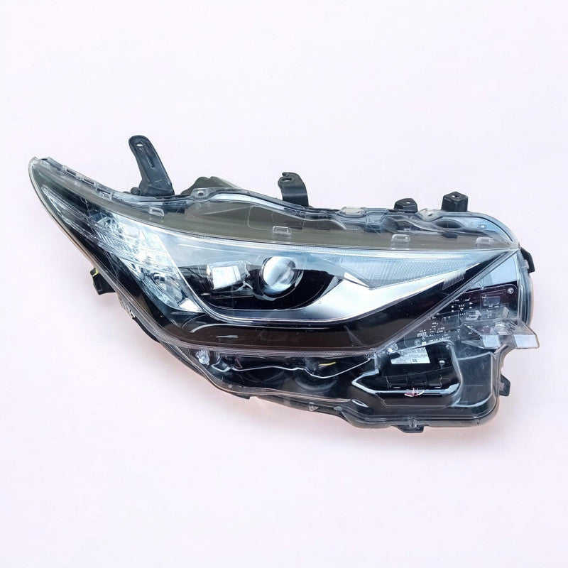 Frontscheinwerfer Toyota Auris 81110-02K60 Rechts Scheinwerfer Headlight