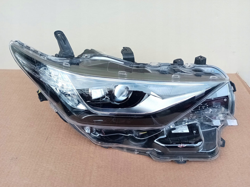 Frontscheinwerfer Toyota Auris 81110-02K60 Rechts Scheinwerfer Headlight