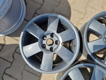 Laden Sie das Bild in den Galerie-Viewer, 1x Alufelge 15 Zoll 6.0&quot; 5x100 43ET Glanz Graphit 6Y0601025 Skoda Roomster