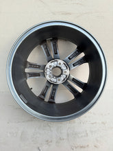 Load image into Gallery viewer, 1x Alufelge 17 Zoll 6.5" 5x100 39ET Glanz Graphit 2GM601025G VW T-Cross FEL9107151447tp