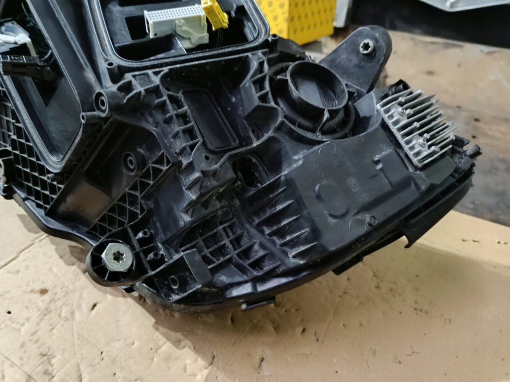 Frontscheinwerfer Mercedes-Benz W205 A2059064206 LED Rechts Headlight SCH9930218504sd