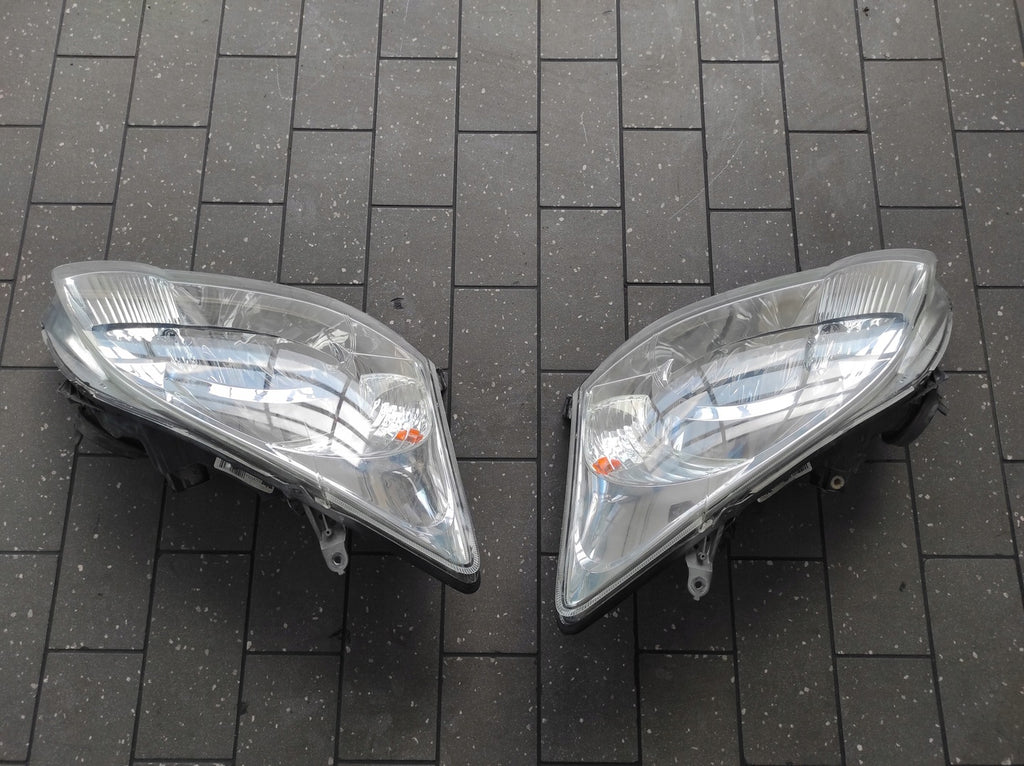 Frontscheinwerfer Toyota 89900170 89900169 8111002381 Rechts oder Links