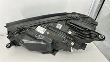 Load image into Gallery viewer, Frontscheinwerfer Mercedes-Benz Gle A1679069504 LED Rechts oder Links SCH2411217246xy