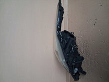 Laden Sie das Bild in den Galerie-Viewer, Frontscheinwerfer Toyota Avensis Rechts Scheinwerfer Headlight SCH3015577837no