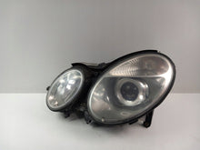 Laden Sie das Bild in den Galerie-Viewer, Frontscheinwerfer Mercedes-Benz W211 Xenon Links Scheinwerfer Headlight SCH6666172615rd