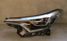 Laden Sie das Bild in den Galerie-Viewer, Frontscheinwerfer Toyota Chr C-Hr 81150-F4071-00 LED FALSE Headlight SCH8161724139tq