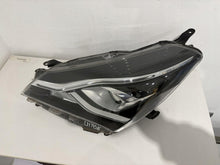Laden Sie das Bild in den Galerie-Viewer, Frontscheinwerfer Toyota Yaris 0D-199 LED Links Scheinwerfer Headlight SCH9521914807is