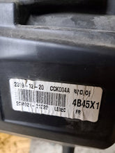 Laden Sie das Bild in den Galerie-Viewer, Frontscheinwerfer Mitsubishi Outlander III 8301D3-32 LED Rechts Headlight