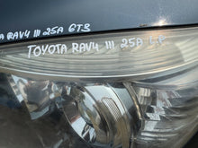 Load image into Gallery viewer, Frontscheinwerfer Toyota Rav 4 III Links Scheinwerfer Headlight SCH3530217872mx