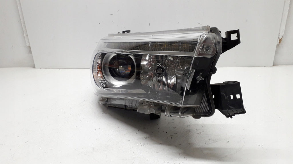 Frontscheinwerfer Toyota Hilux VIII TOM4525 Full LED Rechts Headlight SCH1772415160is