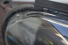 Laden Sie das Bild in den Galerie-Viewer, Frontscheinwerfer Opel Zafira 9832836480 Rechts Scheinwerfer Headlight