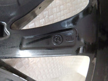 Laden Sie das Bild in den Galerie-Viewer, 1x Alufelge 18 Zoll 7.5&quot; 5x112 48ET 5E3601025 Skoda Octavia Rim Wheel