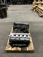 Laden Sie das Bild in den Galerie-Viewer, Motor Audi Seat Skoda VW DFGA DFGC 2.0 TDI 36TKm 2018 Diesel Engine Unkomplett