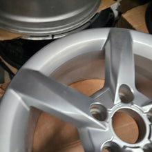 Laden Sie das Bild in den Galerie-Viewer, 1x Alufelge 16 Zoll 7.5" 5x112 45ET Glanz 8K0601025CL Audi A4 B8 Rim Wheel FEL3297430392ls