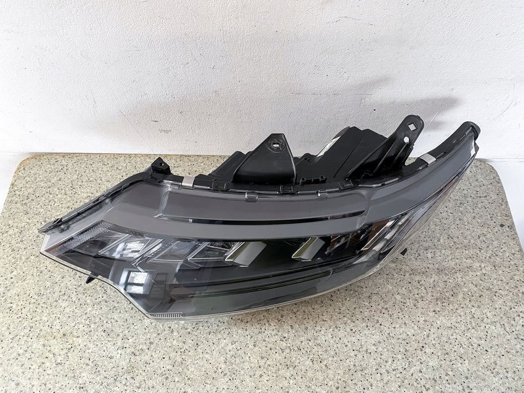 Frontscheinwerfer Mitsubishi III 8301D3-31 LED Links Scheinwerfer Headlight