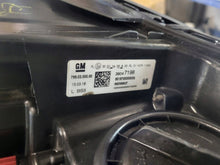 Laden Sie das Bild in den Galerie-Viewer, Frontscheinwerfer Opel Astra 39047198 Links Scheinwerfer Headlight SCH1010950004cw
