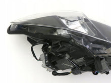 Laden Sie das Bild in den Galerie-Viewer, Frontscheinwerfer Mazda 2 LED Rechts Scheinwerfer Headlight SCH3277813570qn
