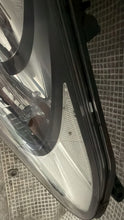 Laden Sie das Bild in den Galerie-Viewer, Frontscheinwerfer Hyundai I30 Links Scheinwerfer Headlight SCH8011122302zc