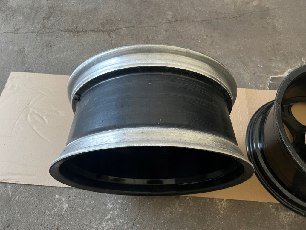 1x Alufelge 19 Zoll 8.5" 5x112 44ET Schwarz W01852209M4 Rim Wheel FEL9508322258sq