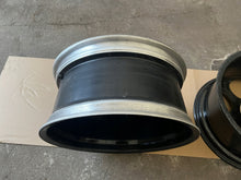Laden Sie das Bild in den Galerie-Viewer, 1x Alufelge 19 Zoll 8.5" 5x112 44ET Schwarz W01852209M4 Rim Wheel FEL9508322258sq