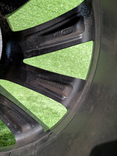 Load image into Gallery viewer, 1x Alufelge 18 Zoll 8.0" 5x112 44ET Glanz Graphit 3V0601025L Skoda Superb I FEL4604990370pa