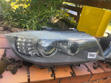 Load image into Gallery viewer, Frontscheinwerfer BMW 3 E91 E90 72402479 Xenon Ein Stück (Rechts oder Links) SCH9167073230al