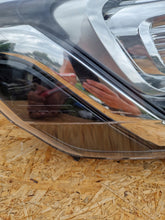 Laden Sie das Bild in den Galerie-Viewer, Frontscheinwerfer Ford Transit Custom 01061299900010 Halogen Rechts Headlight SCH1606087396or