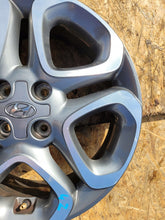 Laden Sie das Bild in den Galerie-Viewer, 1x Alufelge 16 Zoll 6.0&quot; 4x100 50ET Glanz Schwarz 52910-C8700 Hyundai I20 II Mg