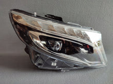 Laden Sie das Bild in den Galerie-Viewer, Frontscheinwerfer Mercedes-Benz Vito W447 4479061501 A4479061501 Rechts
