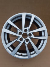 Load image into Gallery viewer, 1x Alufelge 17 Zoll 7.5&quot; 5x112 51ET 8V0601025CS Audi A3 Rim Wheel