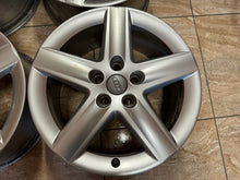 Laden Sie das Bild in den Galerie-Viewer, 4x Alufelge 17 Zoll 7.5" 5x112 56ET Glanz Silber 8P0601025D Audi A3 Rim Wheel FEL9794090086vg