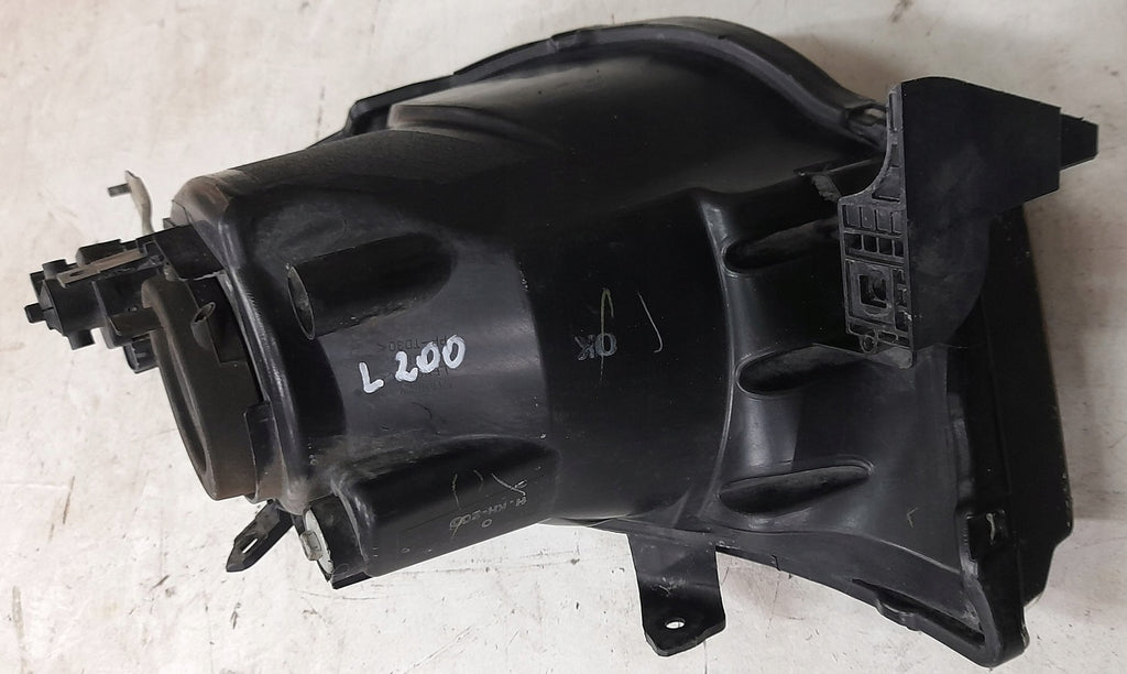Frontscheinwerfer Mitsubishi L200 8301B462 Rechts Scheinwerfer Headlight SCH5490631740la