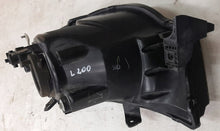 Load image into Gallery viewer, Frontscheinwerfer Mitsubishi L200 8301B462 Rechts Scheinwerfer Headlight SCH5490631740la